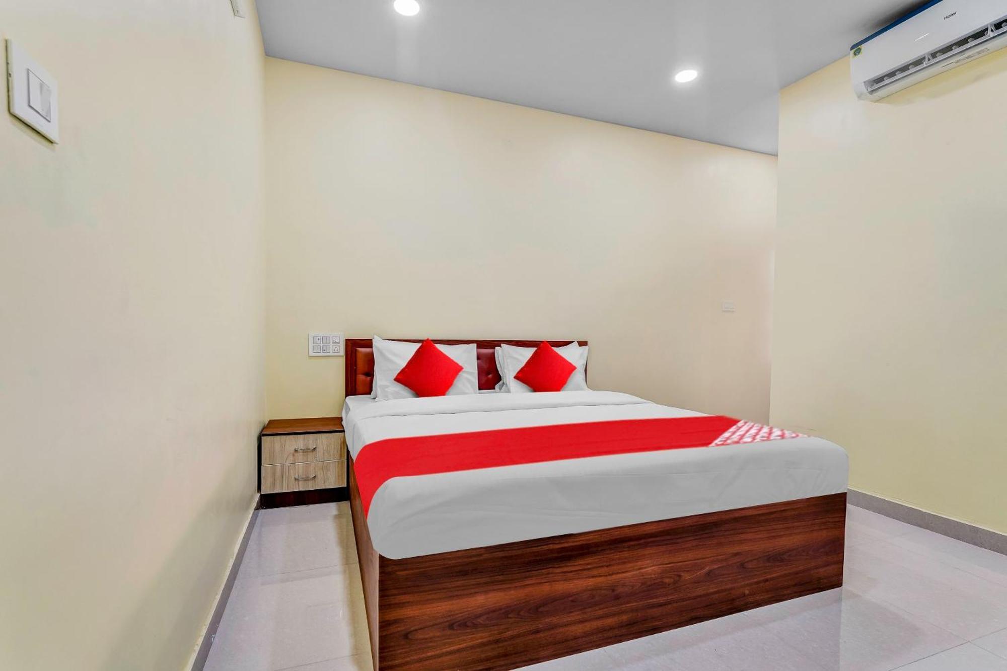 Oyo Flagship Hotel Ayodhya Bangalore Buitenkant foto