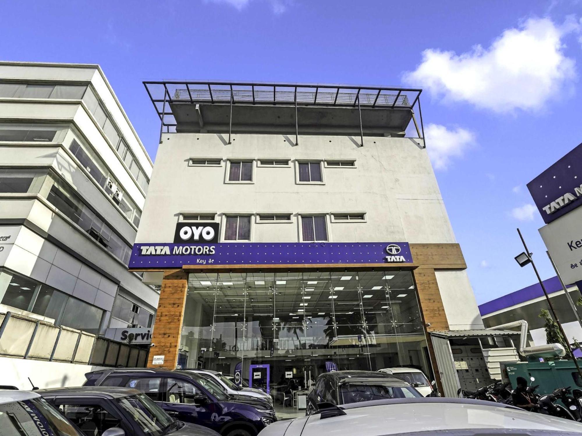 Oyo Flagship Hotel Ayodhya Bangalore Buitenkant foto