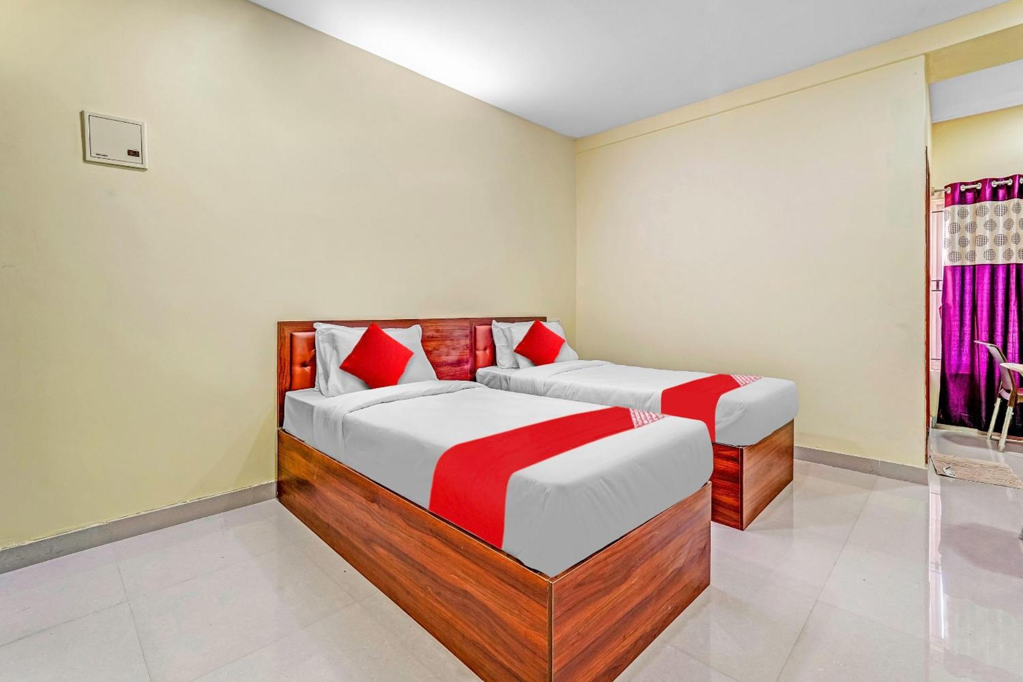 Oyo Flagship Hotel Ayodhya Bangalore Buitenkant foto