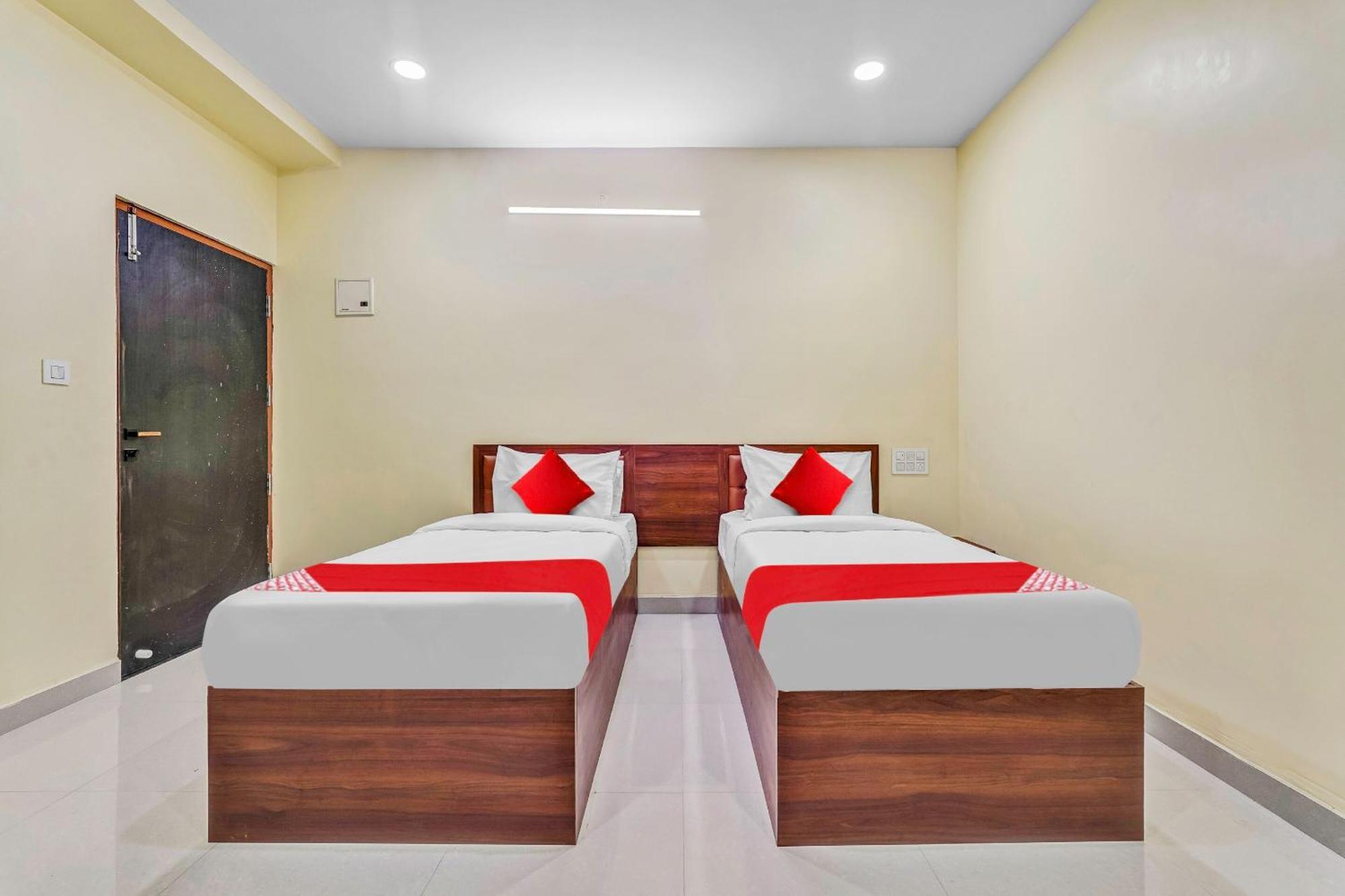 Oyo Flagship Hotel Ayodhya Bangalore Buitenkant foto